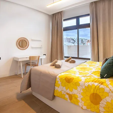 Trendy With A Heated Pool And Near Aqualand, 1a Apartment Costa Adeje (Tenerife)