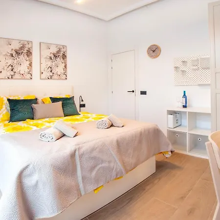 Trendy With A Heated Pool And Near Aqualand, 1a