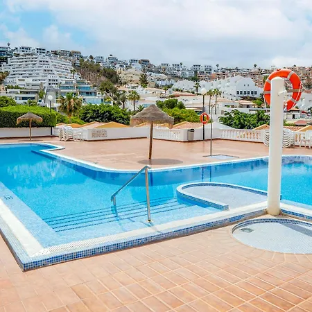 Trendy With A Heated Pool And Near Aqualand, 1a *