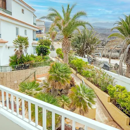 Trendy With A Heated Pool And Near Aqualand, 1a Costa Adeje (Tenerife)
